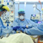 Brasil. Varios Estados al borde de un colapso sanitario / Manaus entierra a las víctimas de covid-19 en fosas comunes