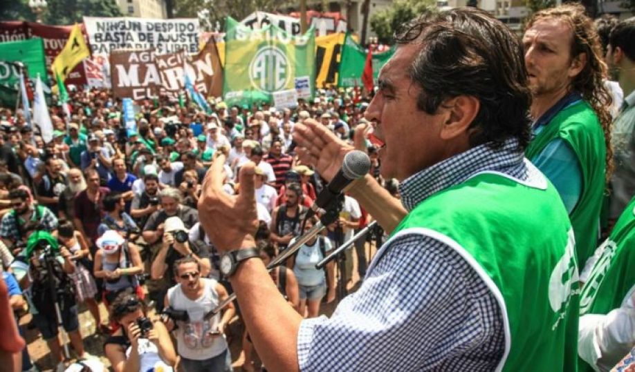ATE dice que los estatales perdieron más de un tercio de su poder de compra y pidie la reapertura de la paritaria