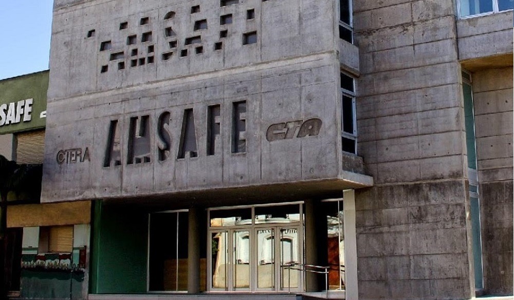 Docentes Santafecinos realizar&aacute;n un "apag&oacute;n educativo virtual" por paritarias