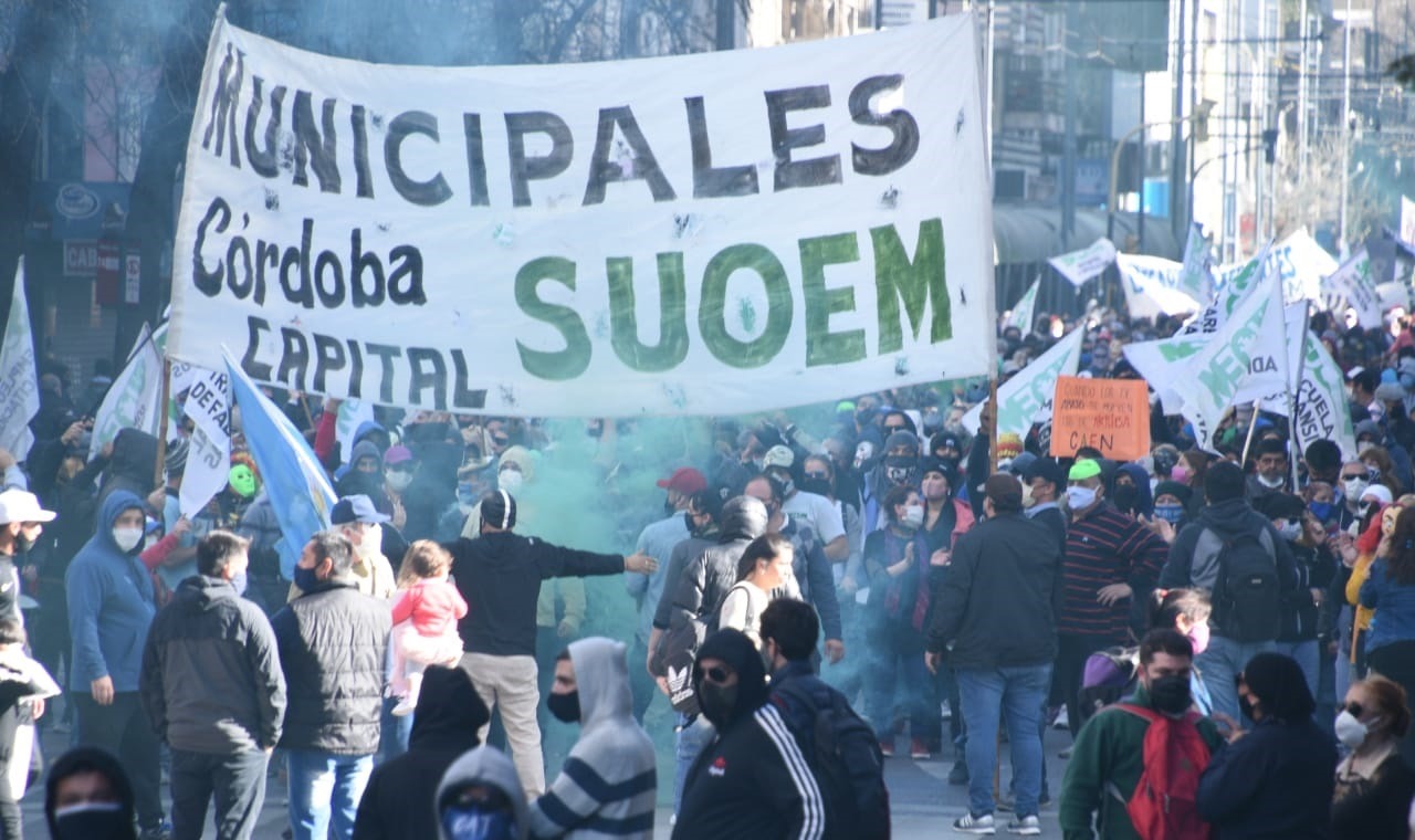 Crecen las protestas de docentes y municipales contra reforma previsional de Schiaretti y el ajuste de Llaryora