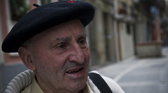 Lucio Urtubia, en una de sus visitas a Iruñea. (Lander F. ARROYABE/FOKU)