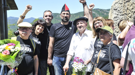 En el homenaje a los esclavos del franquismo en la cima del puerto de Igari, en junio de 2015. (Idoia ZABALETA/FOKU)