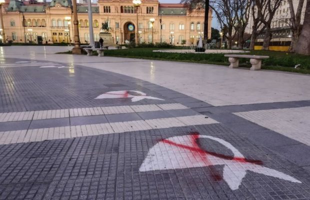 Argentina. Madres, Línea Fundadora: «Los pañuelos no se rinden»
