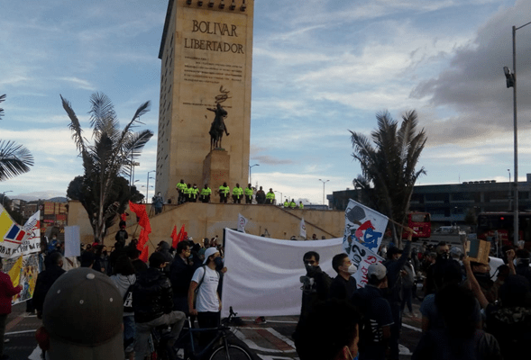Colombia. Por la vida, pan, techo, salud, trabajo, servicios públicos y educación para todos.