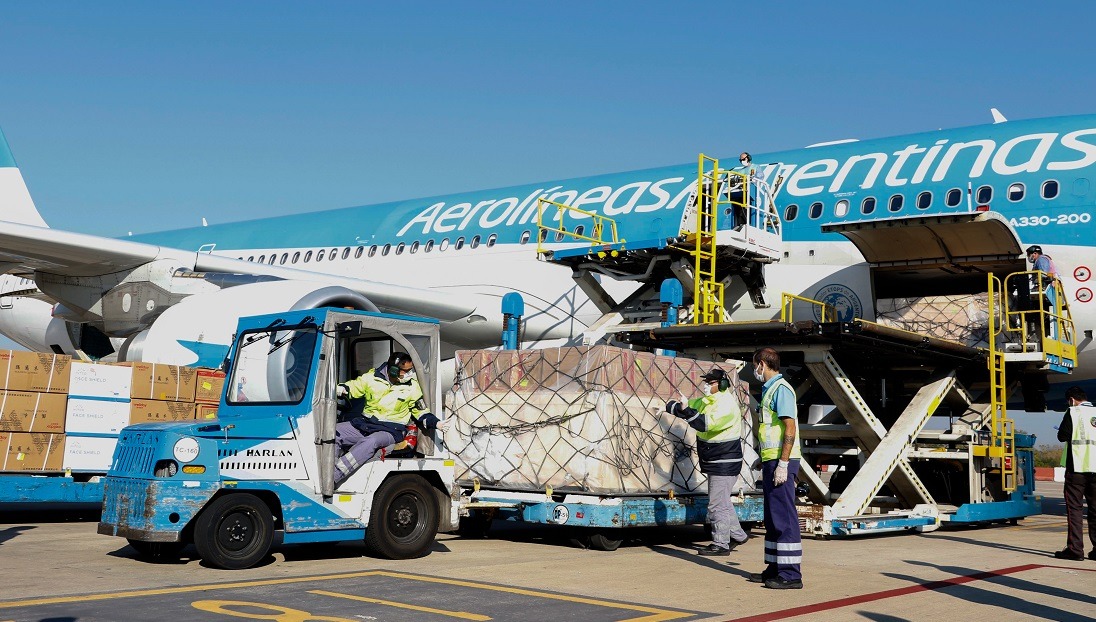 Aerolíneas difiere el pago del 50% del salario y se acerca a una crisis con los gremios