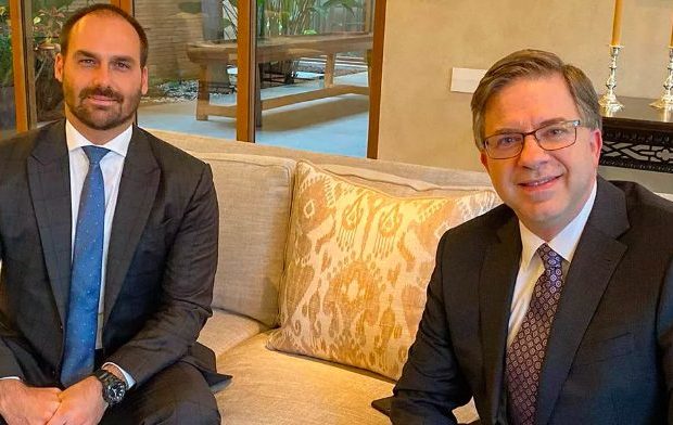 Brasil. Dossier sobre antifascistas entregado a EE. UU. por Eduardo Bolsonaro menciona a periodistas y profesores