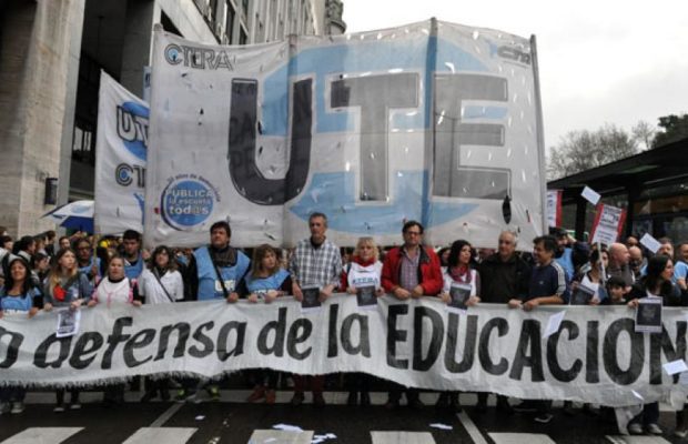 Argentina. Resumen gremial. La Corriente Federal presiona por «la inmediata aprobación» del impuesto a las grandes fortunas/ Los docentes rechazaron el protocolo para volver a clases de Larreta y lo calificaron de «inaplicable» … (más info)