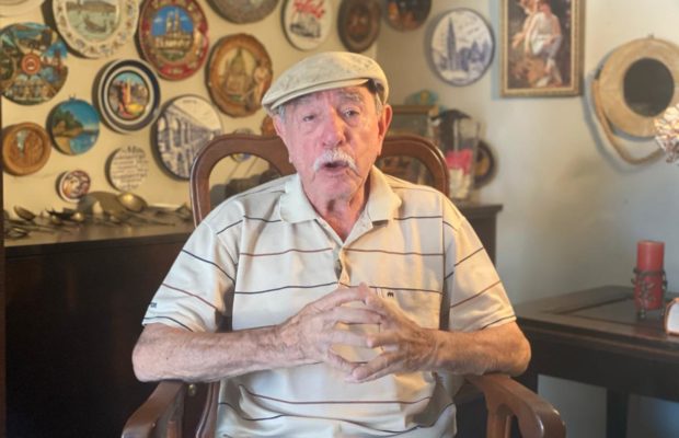 Bolivia. En una entrevista poco tiempo antes de fallecer, Chato Peredo habla de Bolívar