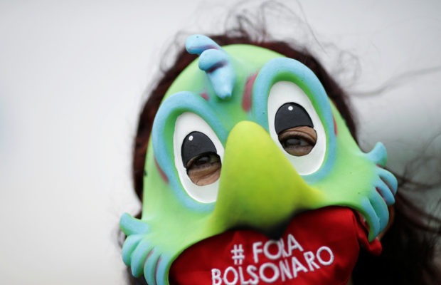 Brasil. #RenunciaBolsonaro se vuelve tendencia después de que el mandatario dijera que el país estaba quebrado y él no podía hacer nada