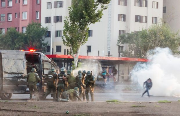 Chile. Protestas en todo el país por el asesinato del joven malabarista  Francisco Martínez / Otra barbarie de Carabineros (fotos+videos)