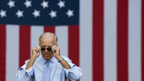 Pensamiento crítico. Biden se sacó la máscara en tiempo récord