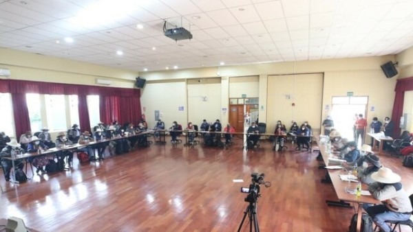 Perú. Ejecutivo y comunidades de Espinar en sesión permanente