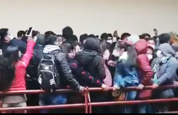 Bolivia: Al menos siete estudiantes fallecen tras caer del cuarto piso de una universidad
