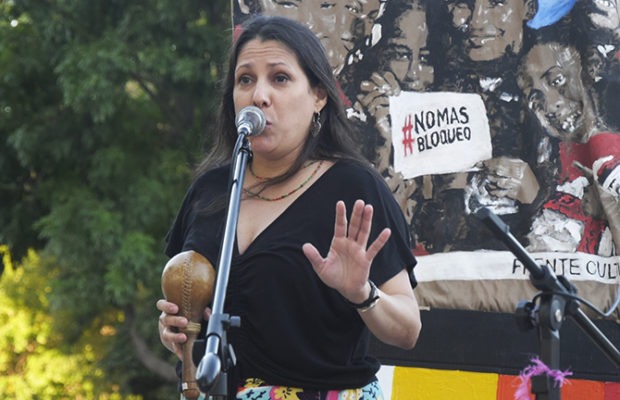 Argentina. Todo un éxito la actividad cultural por Cuba y contra el bloqueo / Artistas y público agradecieron lo que hace la Revolución “por salvar vidas” (fotos+video)