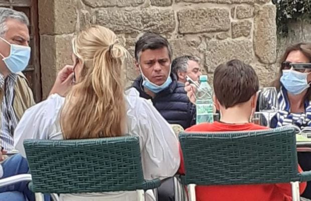 Venezuela. Multan a Leopoldo López por violar las medidas de confinamiento en España