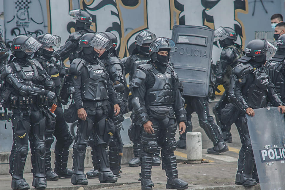 Puede ser una imagen de una o varias personas y al aire libre