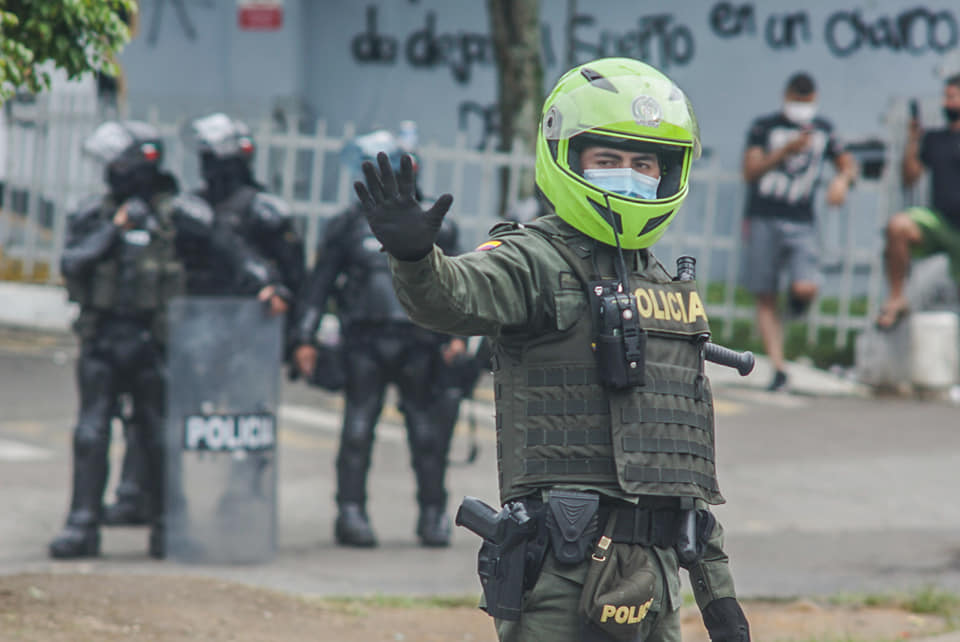 Puede ser una imagen de una o varias personas y al aire libre
