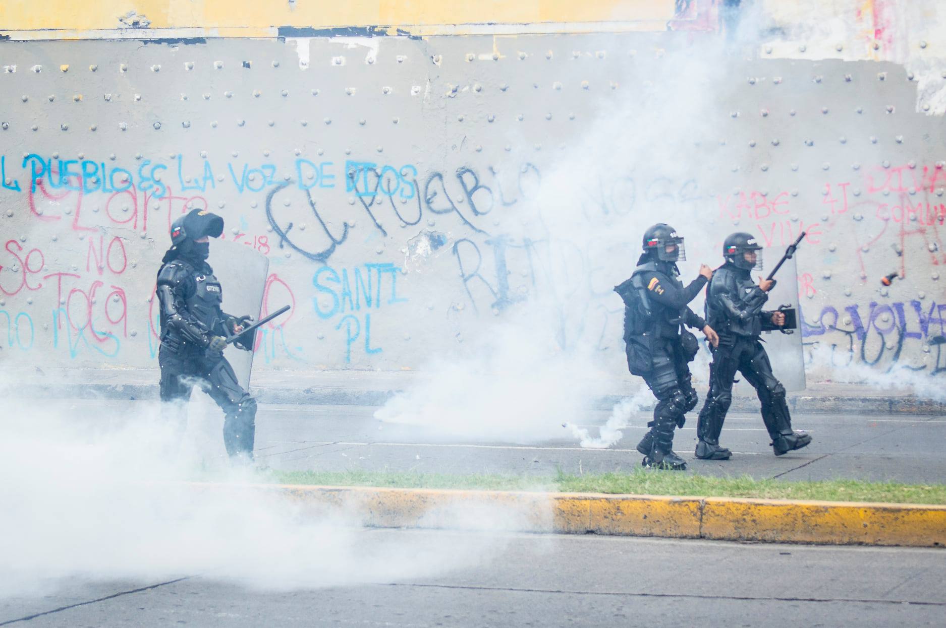 Puede ser una imagen de una o varias personas y al aire libre