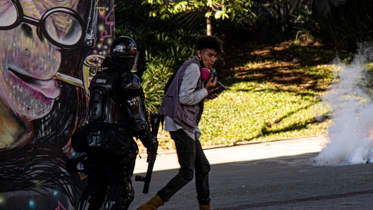 Represi&oacute;n (2)