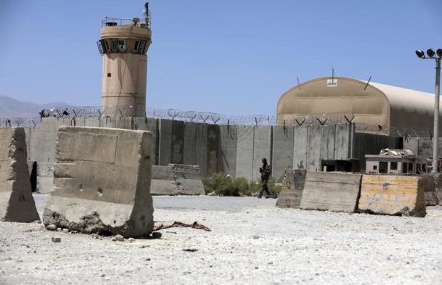 Afganistán. EEUU se retiró de la gran base aérea de Bagram