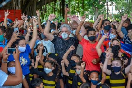 Cuba. Presidente Díaz Canel dialoga con jóvenes (video)