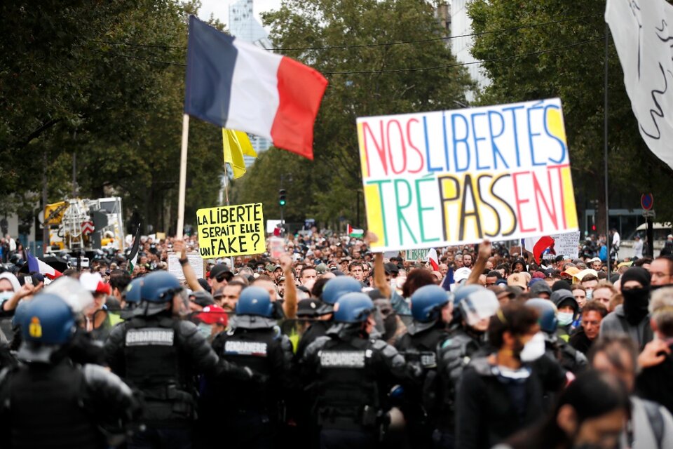 Par&iacute;sfue el centro de las protestas contra el pasaporte sanitario. (Fuente: EFE)