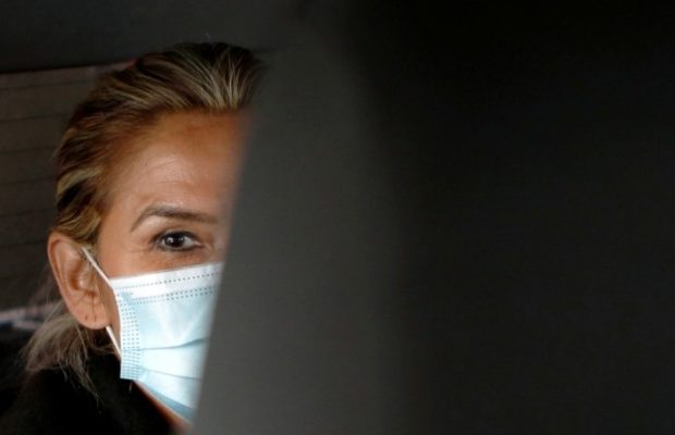 Bolivia. Fijan otros seis meses de detención preventiva para Áñez