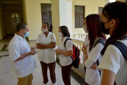 Cuba. Vamos a seguir trabajando por esta Revolución