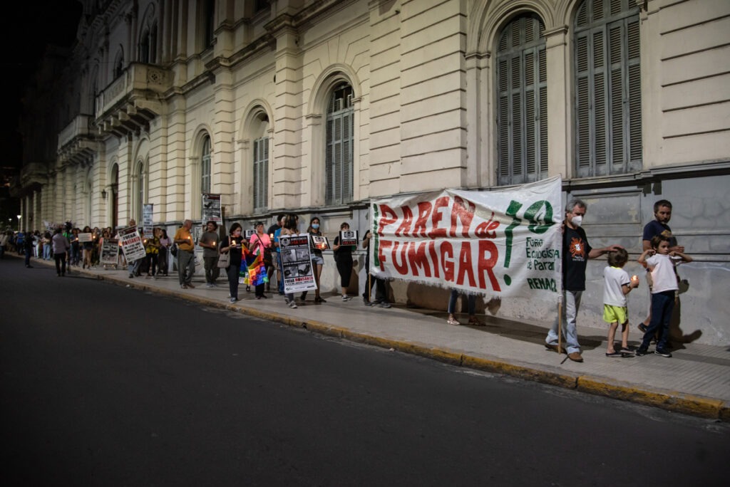 parana-200-marchas-contra-fumiganciones-04