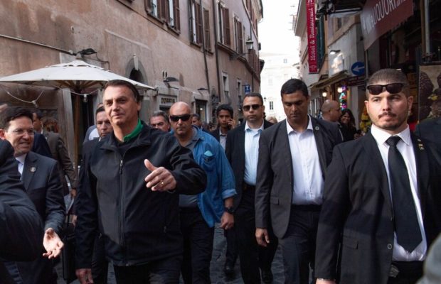 Brasil. Bolsonaro: entre el aislamiento y la ridiculez