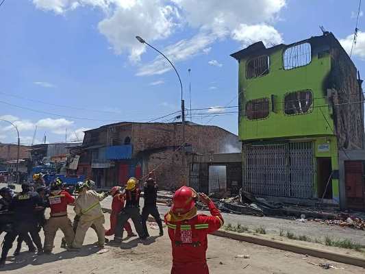 Perú. Familiares de indígenas fallecidas en incendio exigen entrega de restos