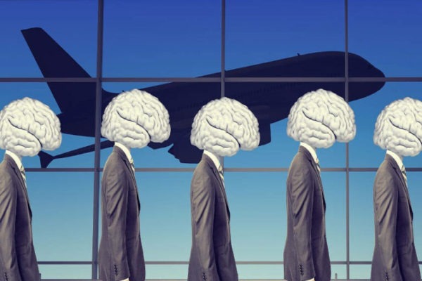 Economía. Robo de cerebros y de recursos humanos